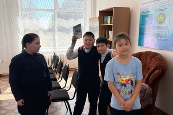 4-сынып оқушыларымен «Кітап әлемінде» тақырыбында квест ойыны өткізілді. Іс-шараның негізгі мақсаты – оқушылардың кітап оқуға деген қызығушылығын арттыру, білімдерін кеңейту, логикалық ойлау қабілеттерін дамыту және топпен жұмыс жасау дағдыларын қалыптаст